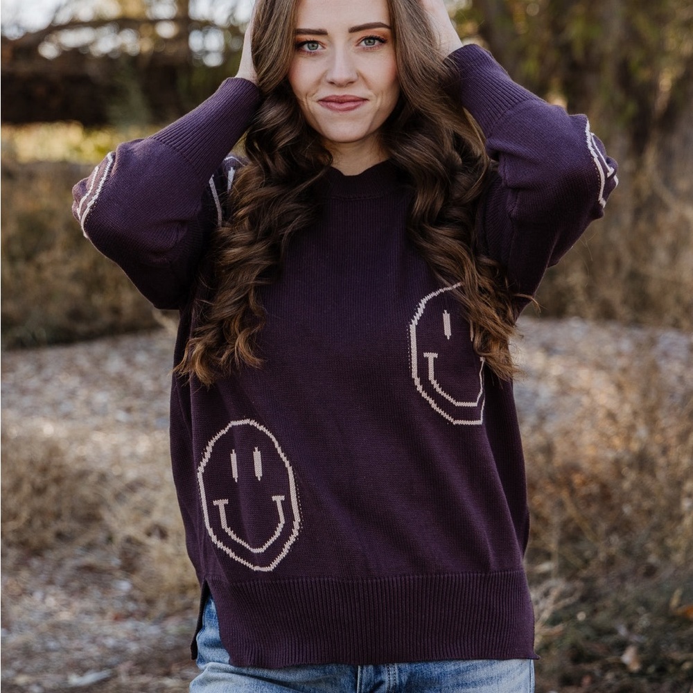 SMILE SWEATER//EGGPLANT